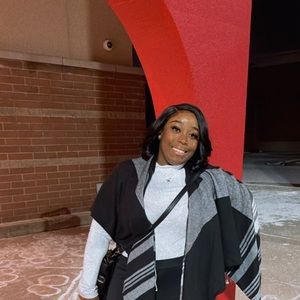 Meet your Posher, Jasmine